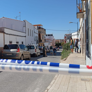 Encuentran muerto con signos de apuñalamiento a un hombre en la calle Belén de Zafra