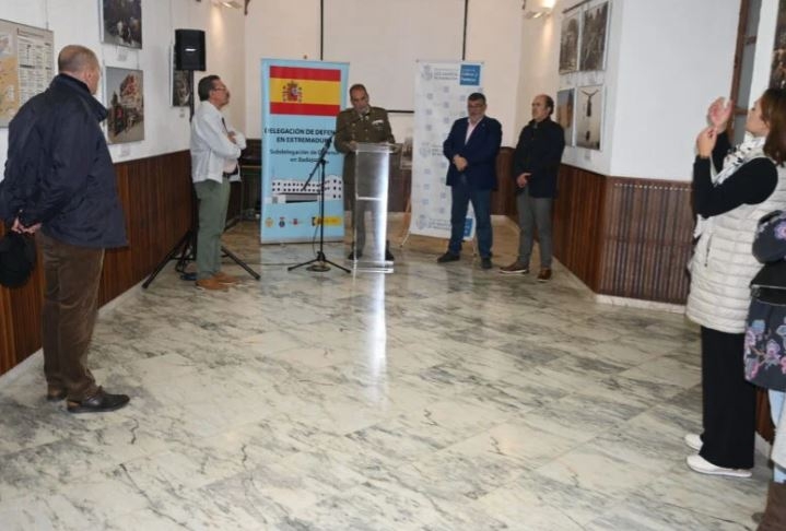 Abierta la exposición fotográfica `Misión Afganistán´ de las Fuerzas Armadas Españolas en Los Santos de Maimona