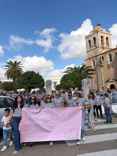 Unas 300 personas participaron en la Caminata Solidaria contra el Cáncer de Mama en Los Santos de Maimona